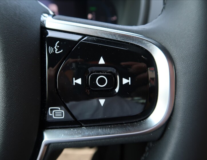 Volvo XC90 16