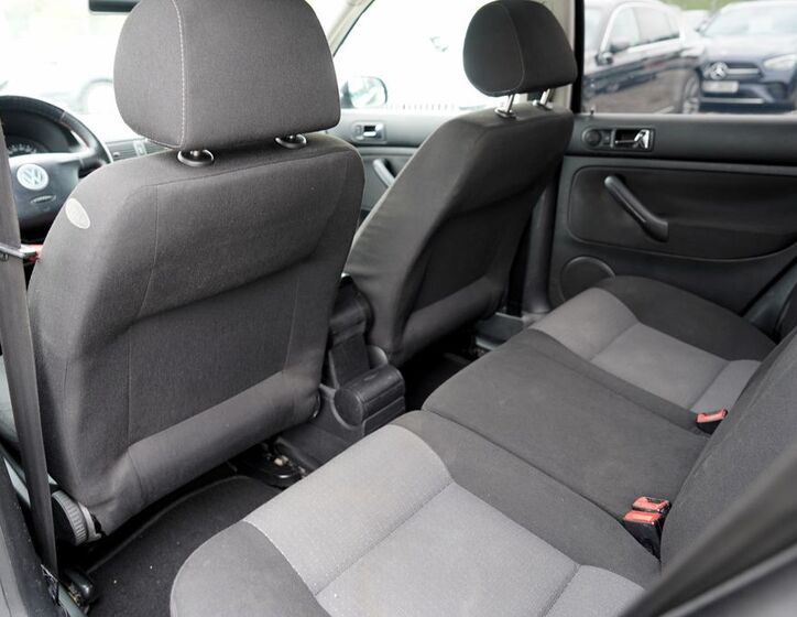 Volkswagen Golf 31
