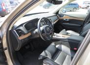 Volvo XC90 13