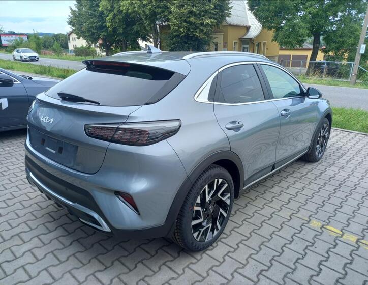KIA XCeed 4