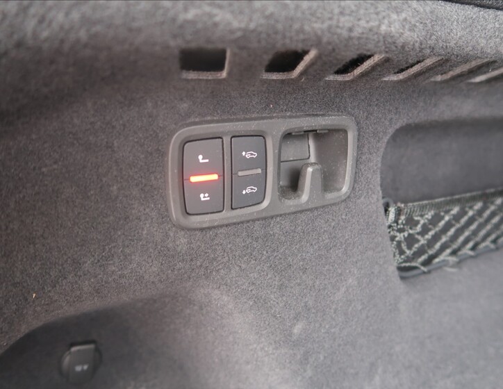 Audi Q8 21