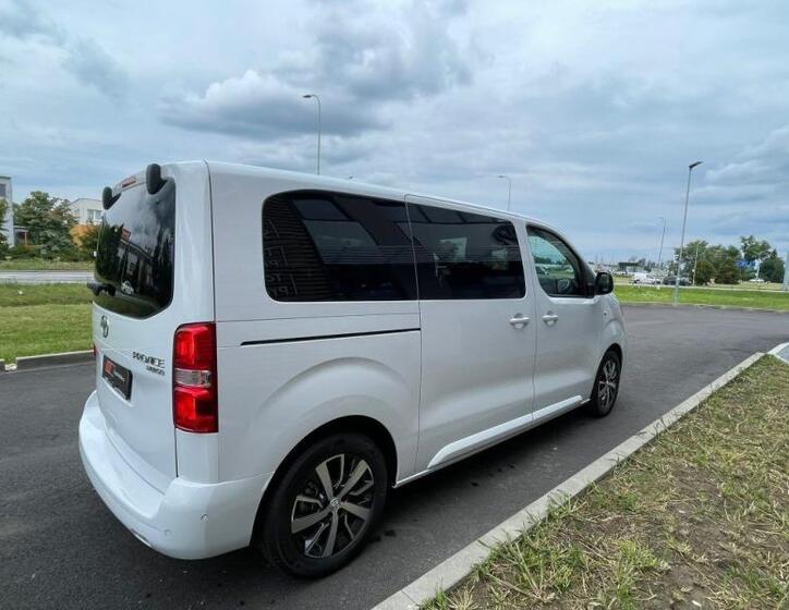Toyota ProAce Verso 8