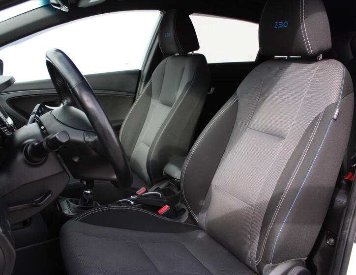 Hyundai i30 10