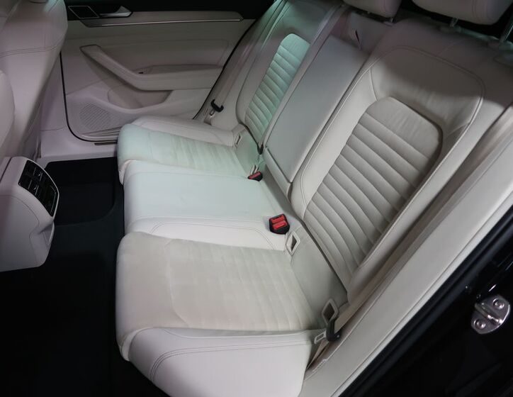 Volkswagen Passat 10