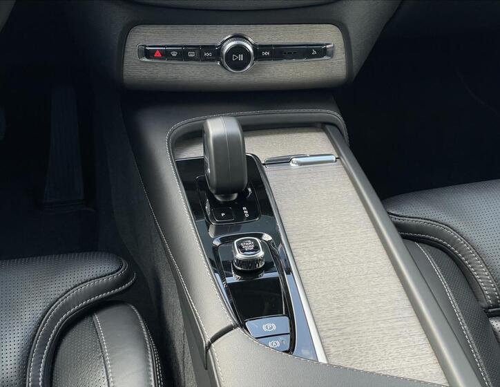 Volvo XC90 12