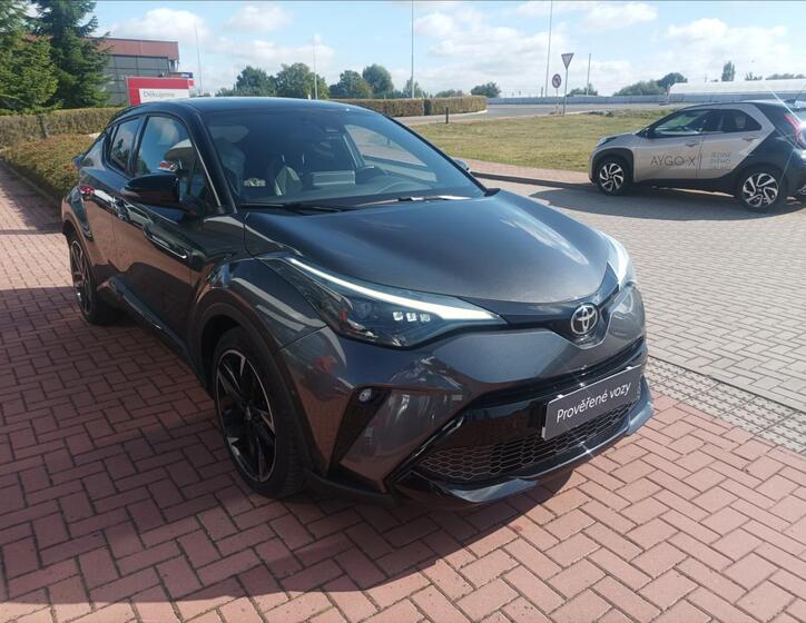 Toyota C-HR 5