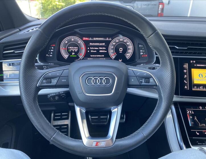 Audi Q7 20