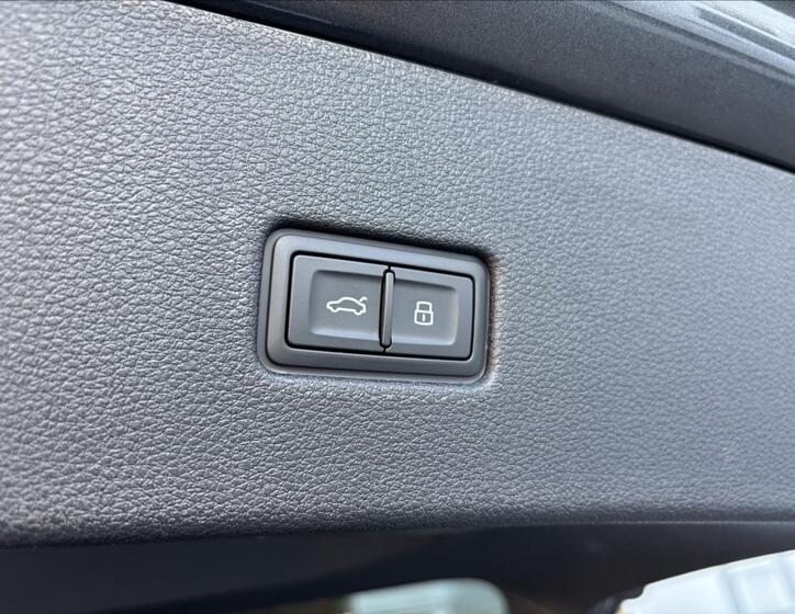 Audi Q8 15