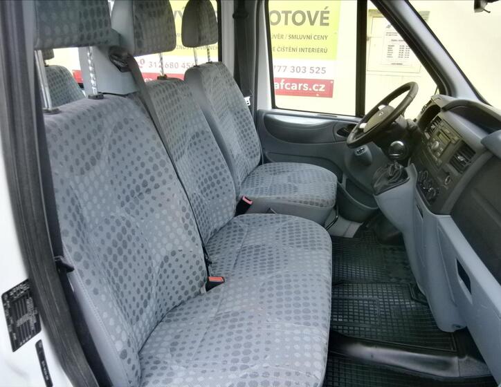 Ford Transit 8