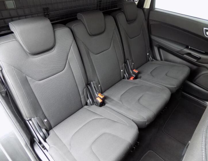 Ford S-MAX 18