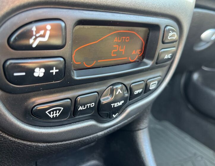 Peugeot 206 29