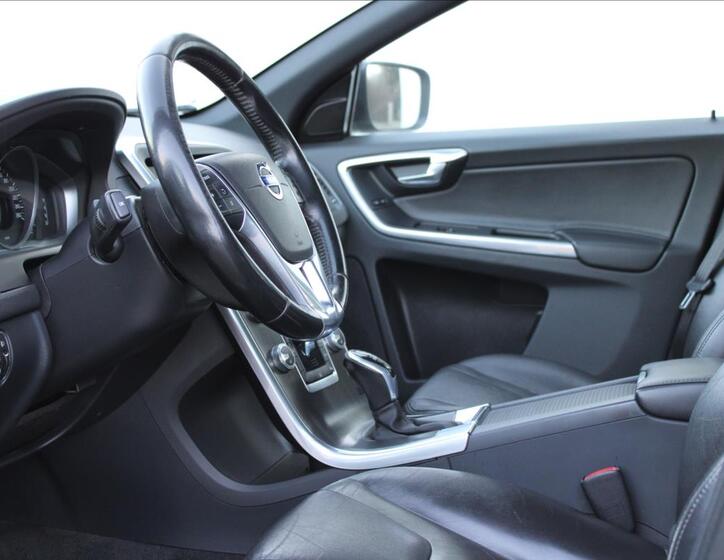 Volvo XC60 16