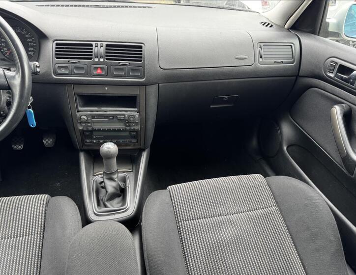 Volkswagen Golf 36