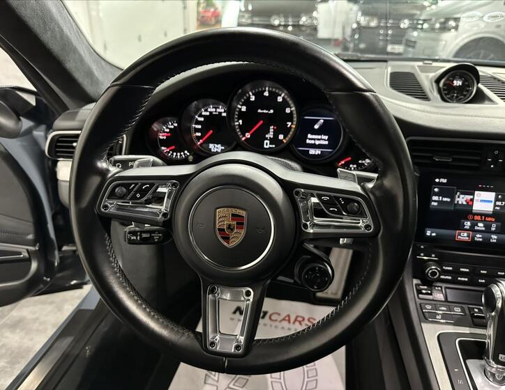 Porsche 911 8