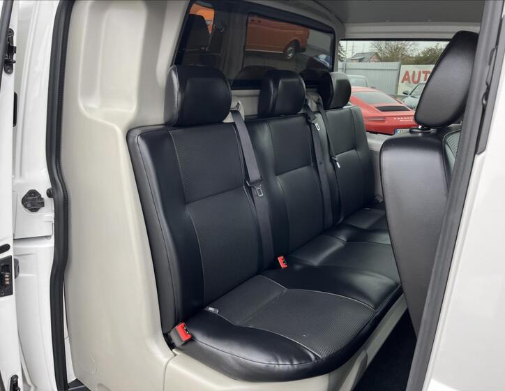 Volkswagen Transporter 23