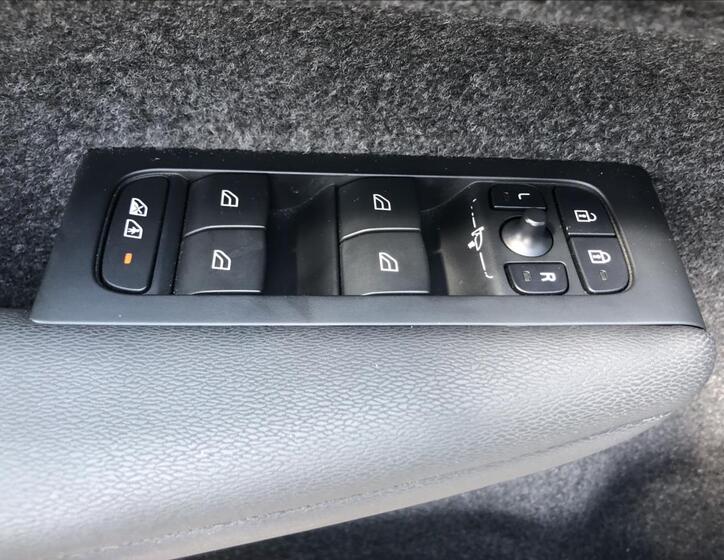 Volvo XC40 16
