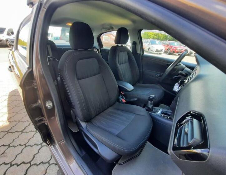 Peugeot 301 15