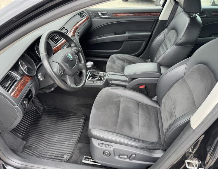 Škoda Superb 16