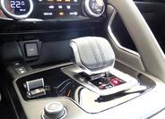 Jaguar E-Pace 12