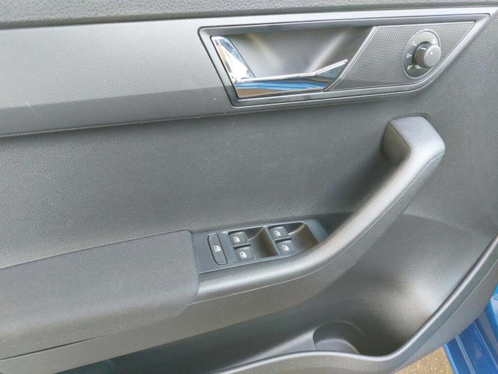 Škoda Fabia 28