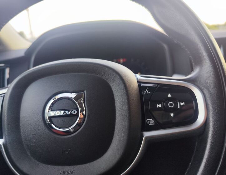 Volvo V90 29