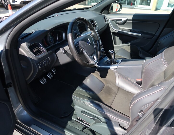 Volvo S60 8