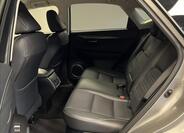 Lexus NX 300h 8