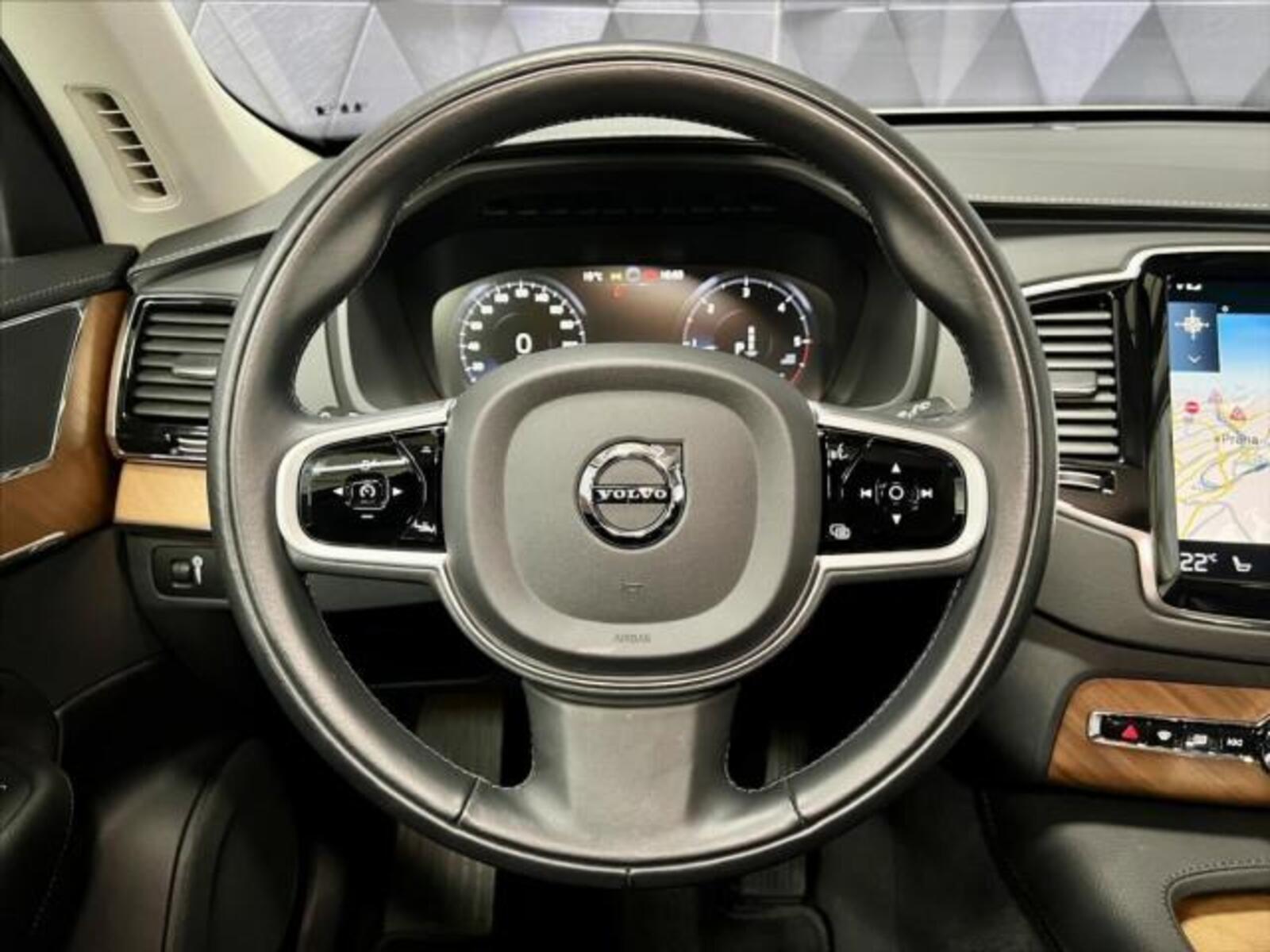 Volvo XC90 13
