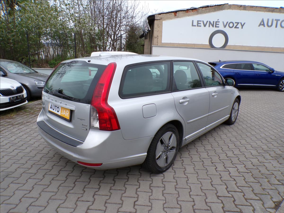 Volvo V50