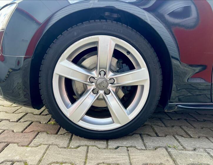 Audi A5 40