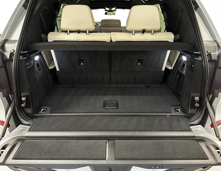 BMW X7 18