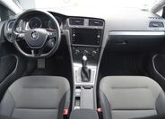 Volkswagen Golf 24