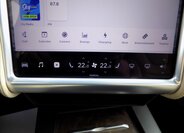 Tesla Model X 48