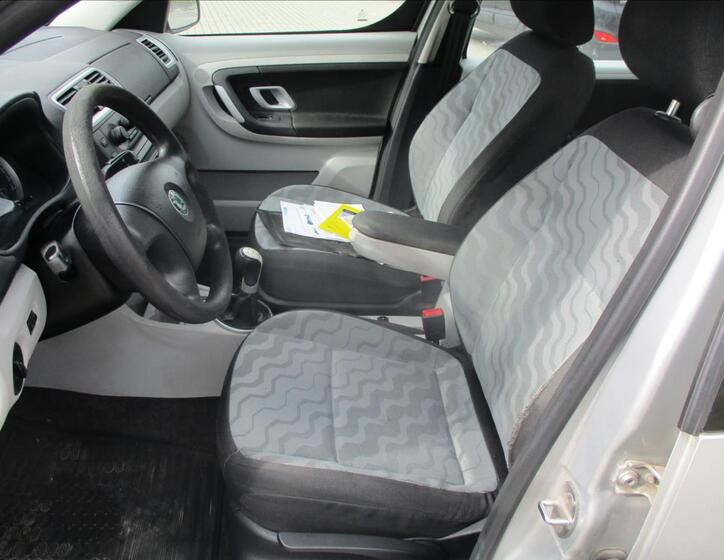 Škoda Roomster 7