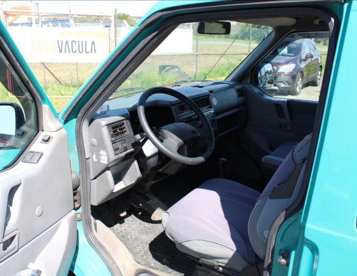 Volkswagen Caravelle 9