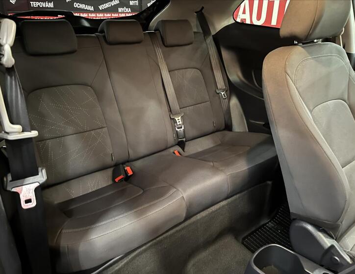 KIA Rio 11