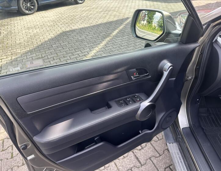 Honda CR-V 9