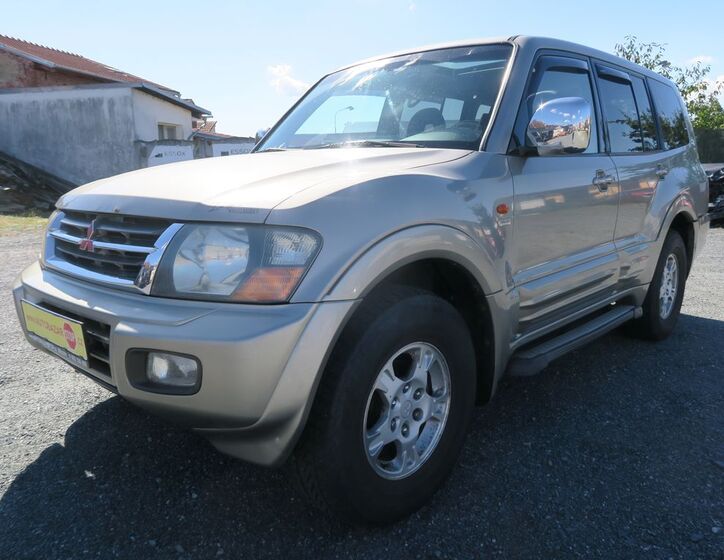 Mitsubishi Pajero 3