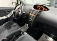 Toyota Yaris 12