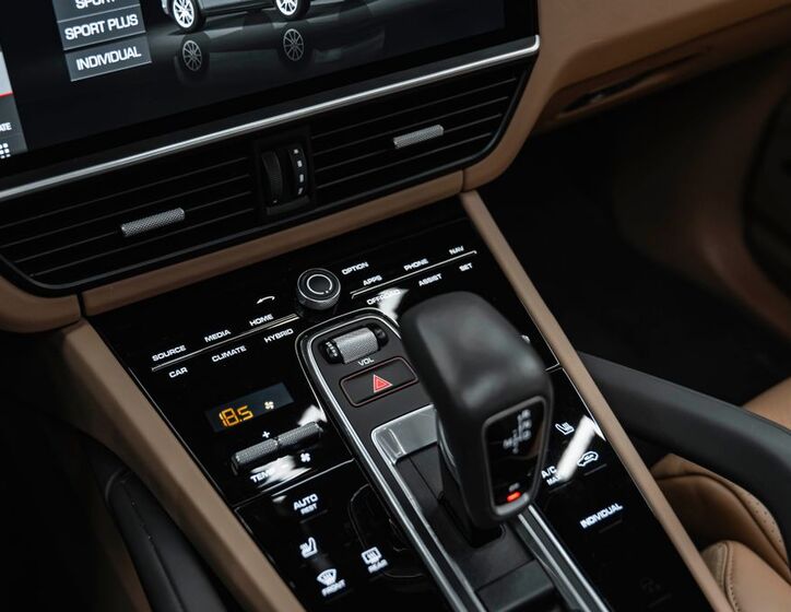 Porsche Cayenne 10