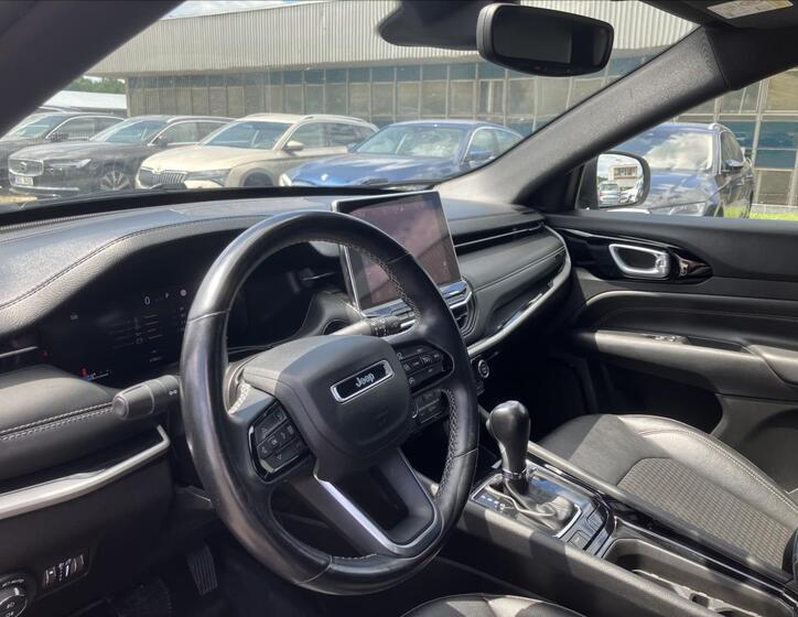 Jeep Compass 9