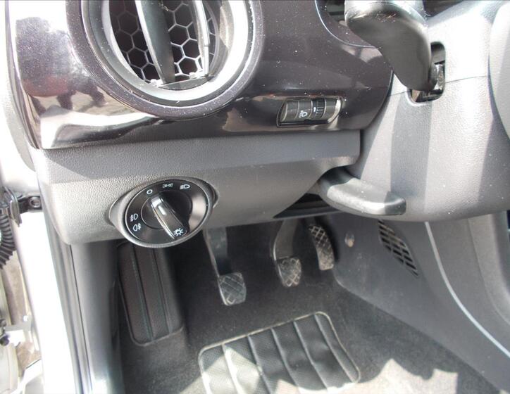 Volkswagen up! 19