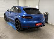 Porsche Macan 4