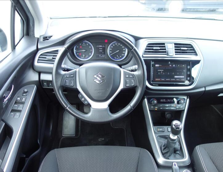 Suzuki S-Cross 18