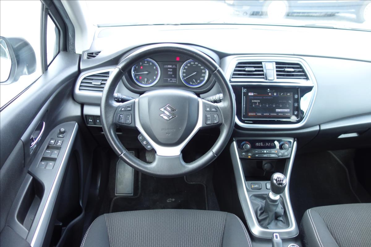 Suzuki S-Cross