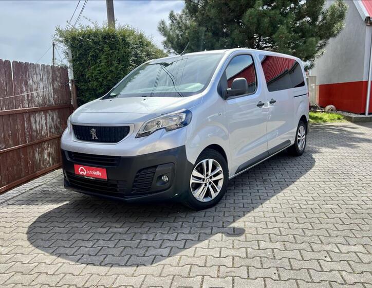 Peugeot Traveller 1