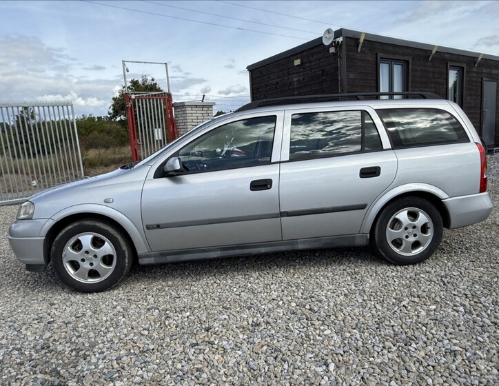 Opel Astra 8