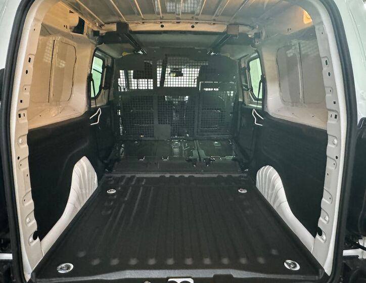Toyota ProAce City 16
