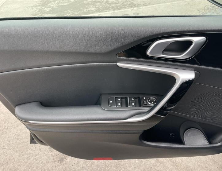 KIA ProCeed 14