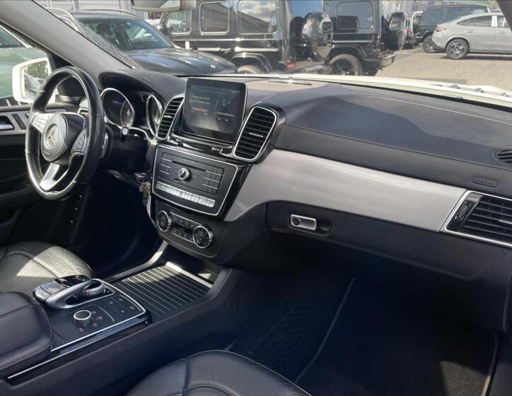 Mercedes-Benz GLS 14